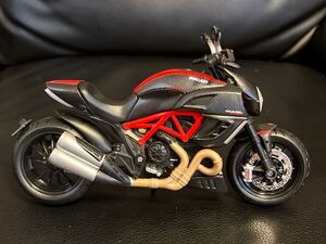 1/12スケール DUCATI Diavel Carbon ドゥカティ ディアベルカーボン ダイキャストバイク ミニカー オートバイ 完成品 Maisto マイスト