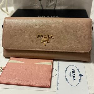 プラダ　PRADA 財布　長財布　サフィアーノレザー　バイカラー　パスケース付き　レディース