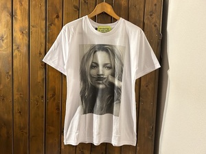 新品★ケイト・モス　ヒゲ　パロディ　プリントTシャツ【L】★ファッション・スーパーモデル/セレブ/SEXY/KATE MOSS