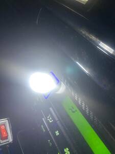 ★【送料無料】爆光　USB LED ライト　昼白色　メッチャ明るい　眩しい　パソコンMバッテリー車内 フットランプ 車内照明 ライト ポート ★