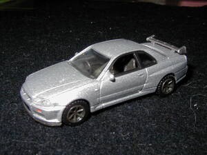 EPOCHカプセルエムテック1/72 日産 スカイライン GT-R(R34) シルバー NISSAN SKYLINE GT-R(BNR34)