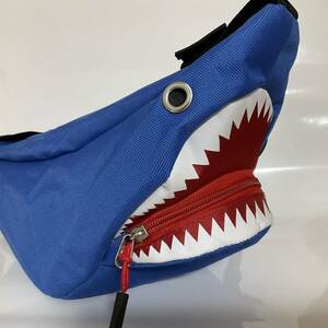 JAWS　ショルダーバッグ　ジョーズ　シャーク　ブルー