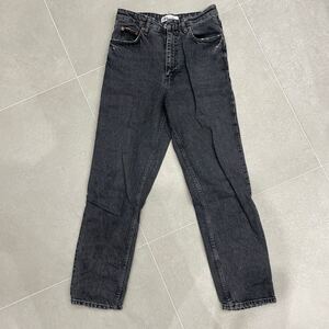 ZARA MOM FIT ブラックジーンズ　サイズ36