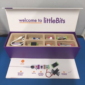 ★未使用 未組 little Bits Deluxe Kit 18 BITS MODULES モジュール型 電子工作 組立てキット デラックスキット 知育玩具 フルセット★