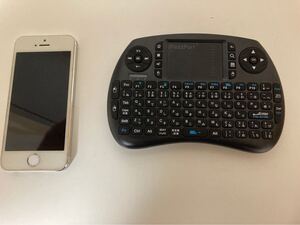 ワイヤレス キーボード　wireless keyboard小型　ミニ　タッチパッド搭載　iPhone（ジャンク）