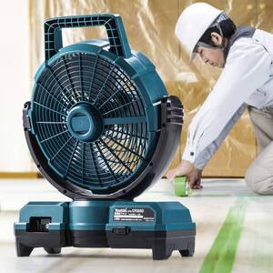 Makita マキタ 充電式ファン羽根径23.5cm青(18/14.4V) ACアダプタ付 自動首振タイマー付 キャリングハンドル付 風速約58%アップ