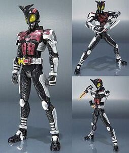 中古フィギュア S.H.Figuarts 仮面ライダーダークカブト 「仮面ライダーカブト」