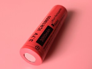 18650充電バッテリー 3000mAh フラットタイプ