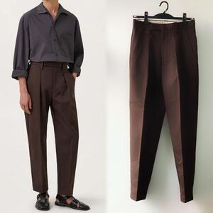 極上のシルエット！ LEMAIRE 2023AW ワンプリーツパンツ ONE PLEAT PANTS Dark Coffee 44サイズ