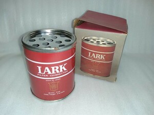 K203【当時物】 未使用 LARK ラーク 缶 灰皿 箱付 昭和レトロ レトロ インテリア