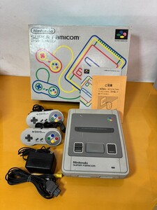 【箱付き】任天堂 スーパーファミコン 動作確認済み 本体 コントローラー2つ 電源コード 出力コード Nintendo 説明書有