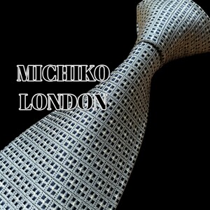 ★MICHIKO LONDON★　ミチコロンドン　ベージュ系　総柄　日本製