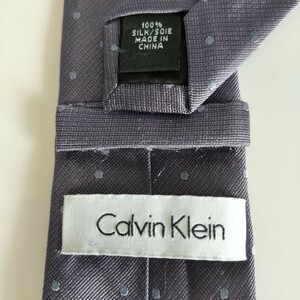 カルバンクライン（Calvin Klein)グレー点々ドットネクタイ