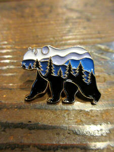 ピンバッチ　アウトドア　ベア　登山　山　森　キャンプ　熊　動物　bear　ピンバッジ