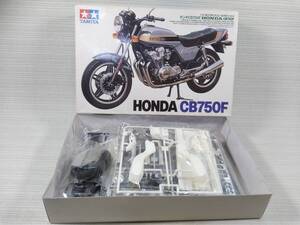 【送料無料】タミヤ 1/12 ホンダ CB750F