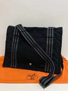 HERMES ★ 極上美品 エルメス バッグ　黒 ショルダーバッグ ブラック 斜め掛け バサス