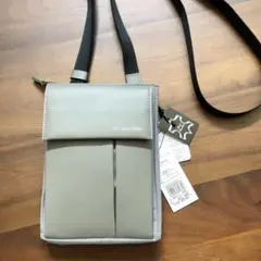 Calvin Klein ミニッツ スマホショルダー