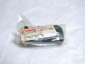 YBR125 ステップ ラバー ヤマハ純正 5VL-F7413-00 送料300円から