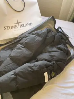 STONE ISLAND 黒 ダウンジャケット超美品