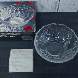 ガラスボウル MID WINTER ROSE A35787W SMALL BOWL 薔薇の透かし彫り 曽我ガラス