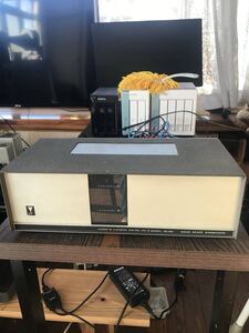 JBL パワーアンプ　SE460 長期通電にしないと立ち上がりノイズが出ることがあります。