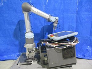 中古 UNIVERSAL ROBOTS UR5 UR協働ロボット ＜送料別＞(AAA-D-R50911E006)