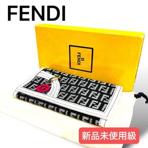 新品未使用級 FENDI フェンディ ズッカ柄 チャーム 長財布 二つ折り