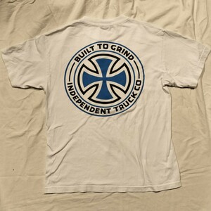 INDEPENDENT インディペンデント NHS Tシャツ Mサイズ 白系 青系バックプリント スケボー スケーター 