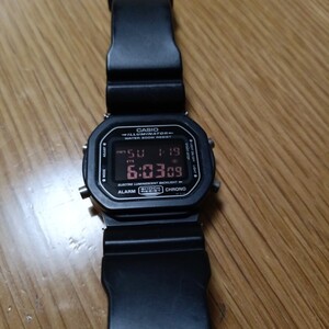 G-SHOCK　中古品ベゼル破損　DW-056　稼働品 ブラック