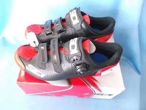 新品、未使用品　SIDI　ＴＲＡＣＥ２　SPDシューズ　黒/赤　41（日本人サイズ約25.5ｃｍ）