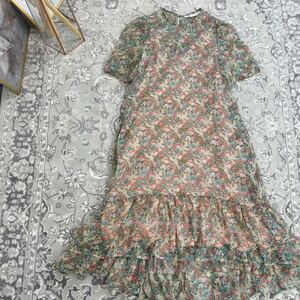 花柄ドレス　花柄ワンピース　レトロワンピースレトロドレス　フローラルプリント　フィッシュテールスカート　ZARA ザラ　 総柄 ロング