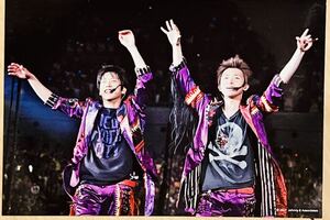 嵐 凱旋記念公演 ARASHI AROUND ASIA 2007年 コンサート ライブフォト 二宮和也 大野智 Johnnys ジャニーズ 公式写真 2ショット