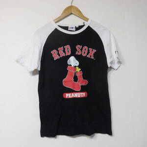 【送料無料】レッドソックス×スヌーピーTシャツ/Boston Red Sox　SNOOPY　Mサイズ（小さめ）