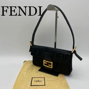 FENDI フェンディ ハンドバッグ ワンショルダー ズッカ ブラック ロゴ金具 レディース 保存袋付き