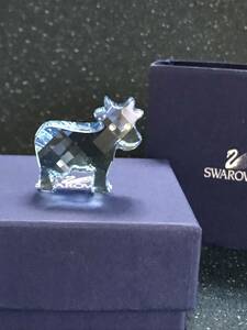 送料無料　新品 ☆スワロフスキー Swarovski フィギュリン 『ウシ』　698992