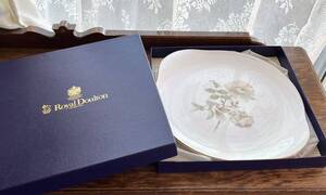 ロイヤルドルトン ヨークシャーローズ BBプレート Royal Doulton YORKSHIRE ROSE ローズ バラ 廃盤品 サービスプレート 新品未使用品