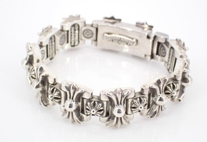 CHROME HEARTS H LINK BRACELET クロムハーツ　H リンク　ブレスレット　 BOX H CLOSURE　ブレスレットＨリンク　腕1 9リンク最終値下げ