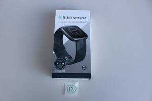 ⑫ 　Fitbit フィットビット FB507GYGY-FRCJK Fitbit Versa 2 スマートウォッチ スモークウーブン 動作未確認　箱痛み品