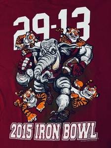 T-S-41【セール!!】★USA古着★アメコミ風アニマルイラスト 両面プリントTシャツ 2015 IRON BOWL★赤 えんじ色★Sサイズ★送料\230