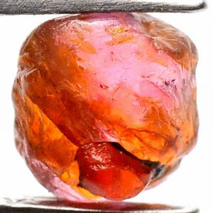 【世界の原石:ルビー 1.80ct:1263】非加熱 マダガスカル産 Natural Ruby Rough コランダム 鉱物 宝石 標本 jewelry Madagascar