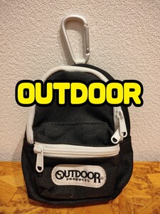 OUTDOOR PRODUCTS ブラックポーチ カラビナ付き