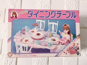 未使用 レア ★ タカラ リカちゃん ダイニングテーブル ピンク ★ タカラトミー 家具 食器 テーブルウェア 希少 昭和 当時物 おもちゃ