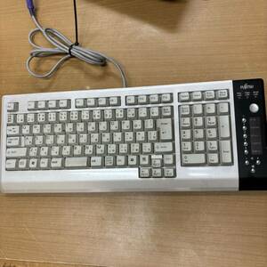 TA-684☆80サイズ☆ FUJITSU 富士通 キーボード 有線キーボード CP239222-01 2005年製 ジャンク品