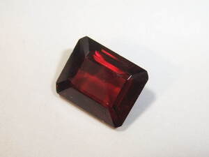 高品質!綺麗!ガーネットgarnet 3.75ct 宝飾品外し石カット石綺麗なリユースのジュエリーからの外し石等　2　まとめてたくさん同梱可 125-18