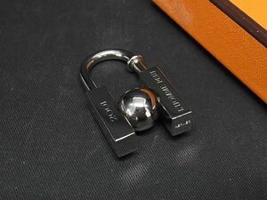 ■極美品■ HERMES エルメス 未知なる地球の美を求めて 2001年限定 カデナ チャーム ペンダントトップ シルバー系 AU8022