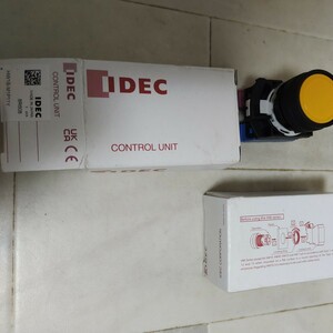 IDEC コントロールユニット　スイッチ　8R608 2個　未使用