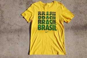 新品　廃盤　2014s　ナイキ　ワールドカップ　ブラジル大会　ブラジル代表　大会記念　限定　 Tシャツ　L　定4500　送レターパック350