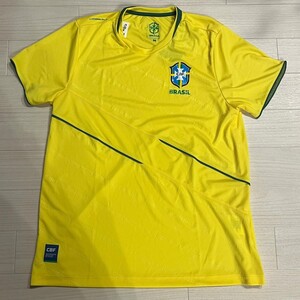 BRASIL ブラジル 新品タグ付き CBF ブラジルサッカー スポーツウェア上 Tシャツ ユニフォーム　サイズM