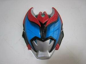 お面　仮面ライダーキバ　ガルルフォーム　石ノ森章太郎　おめん　2008年　2009年　特撮テレビドラマ　平成仮面ライダーシリーズ