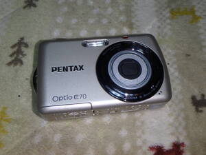 送料無料 PENTAX OPTIO E70 デジタルカメラ 乾電池駆動　少し難あり